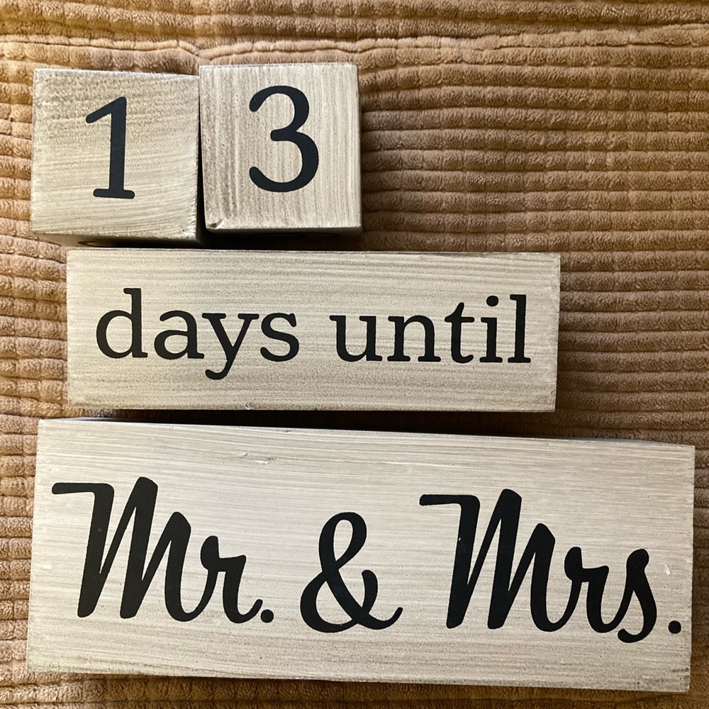 Wedding count down decor